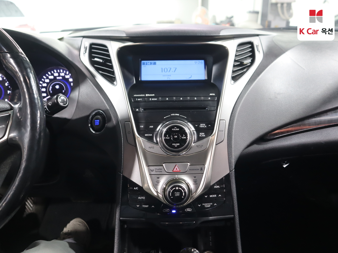 هيونداي أزيرا 2011 - صورة 6