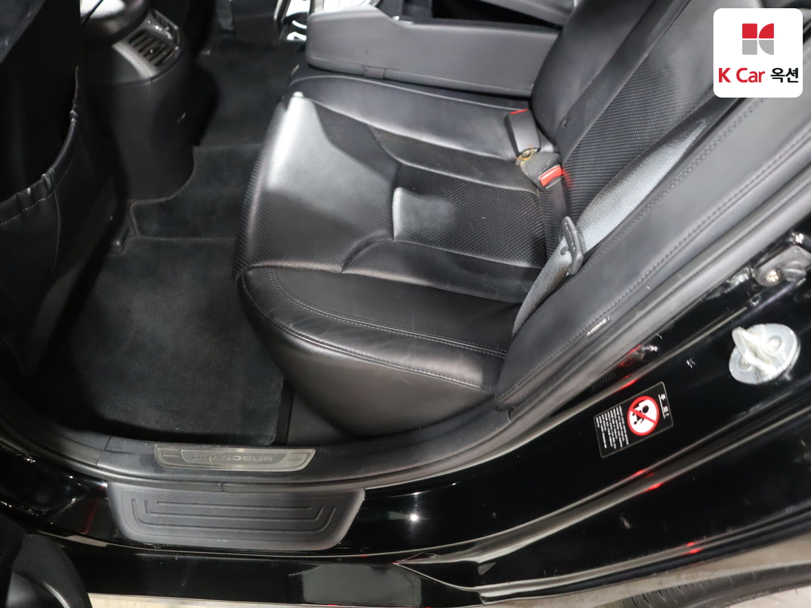 هيونداي أزيرا 2011 - صورة 24