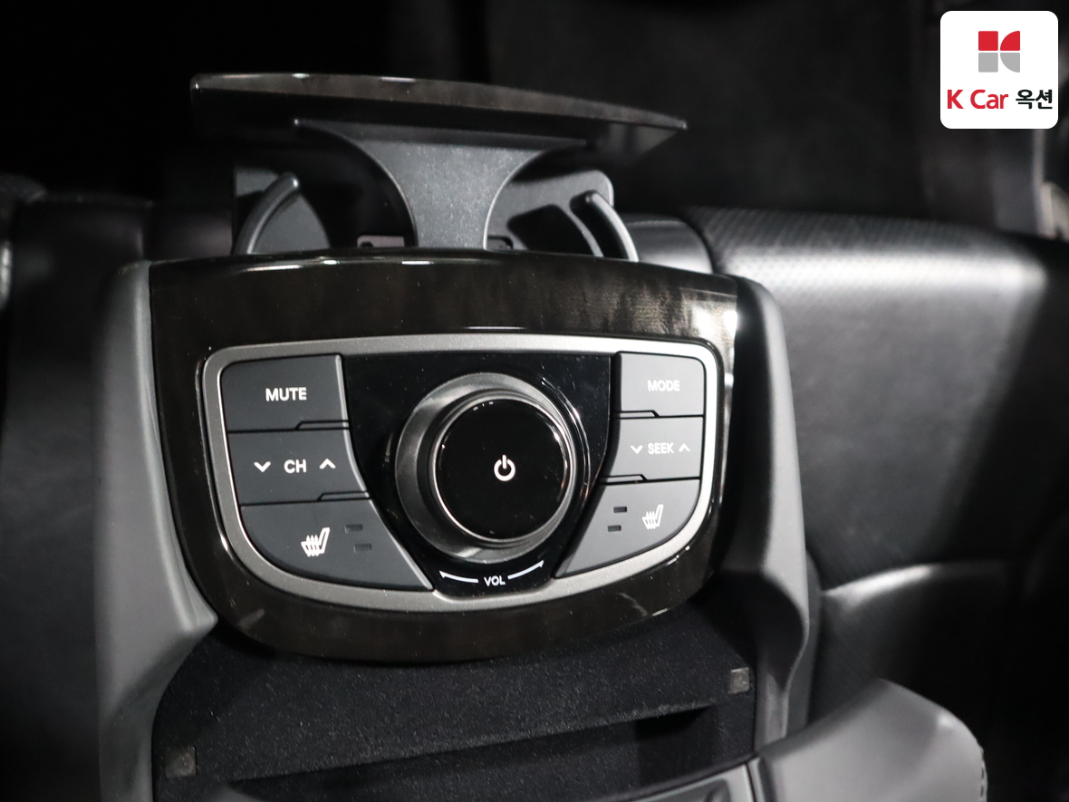 هيونداي أزيرا 2011 - صورة 25