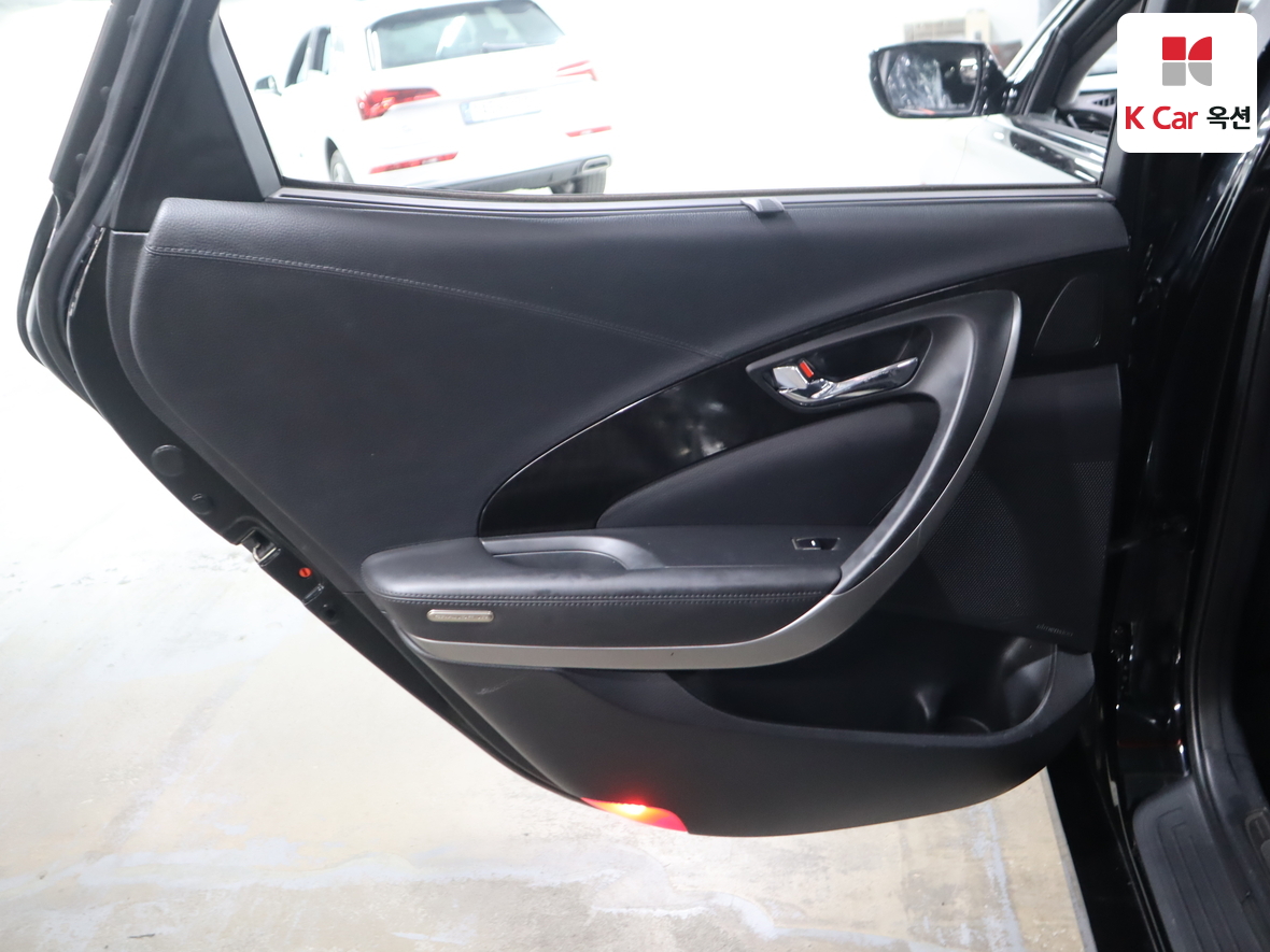 هيونداي أزيرا 2011 - صورة 23