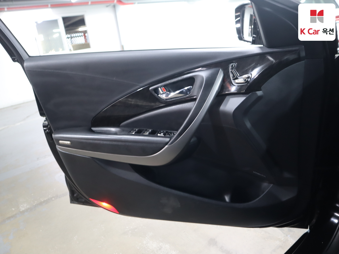 هيونداي أزيرا 2011 - صورة 8