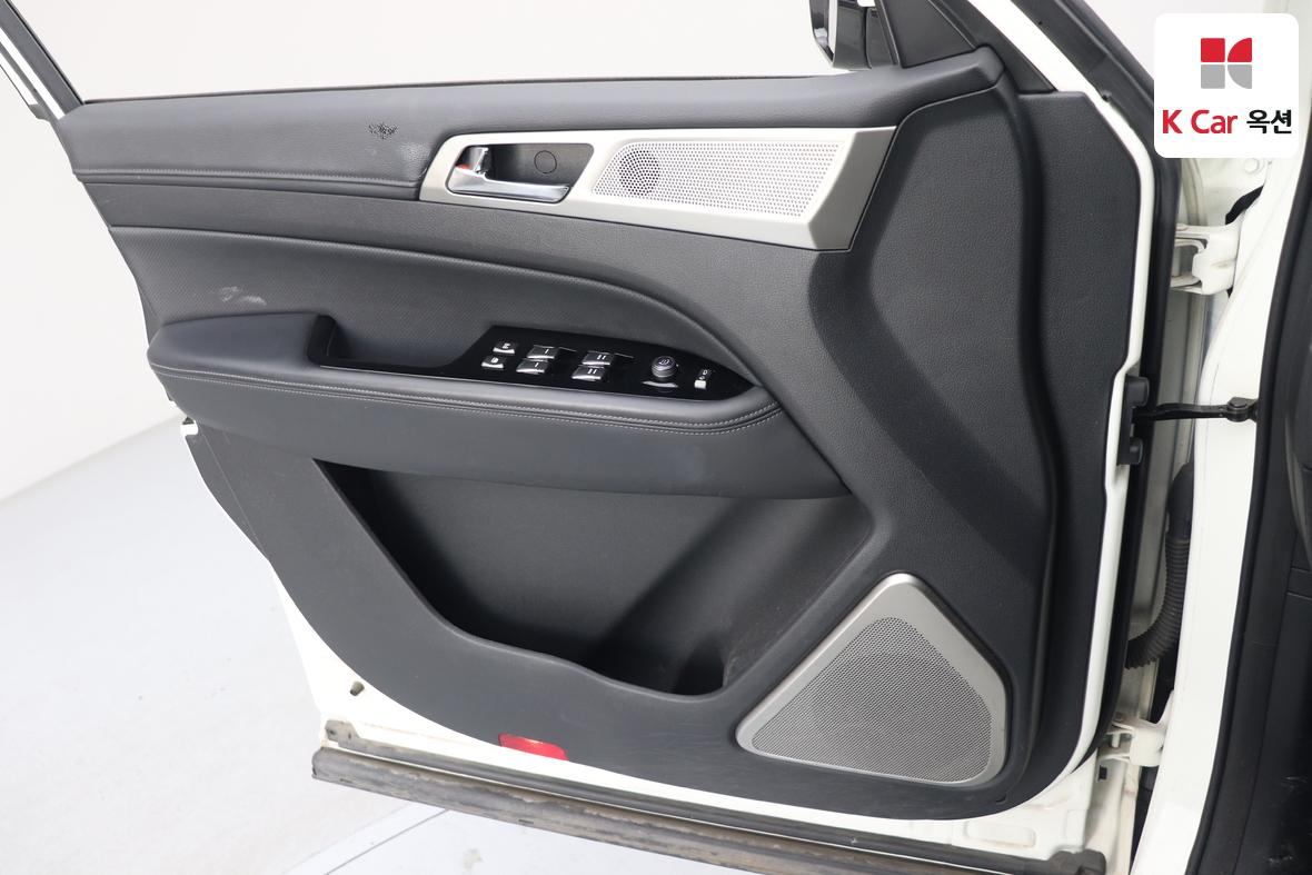 KG Mobility Rexton - 8