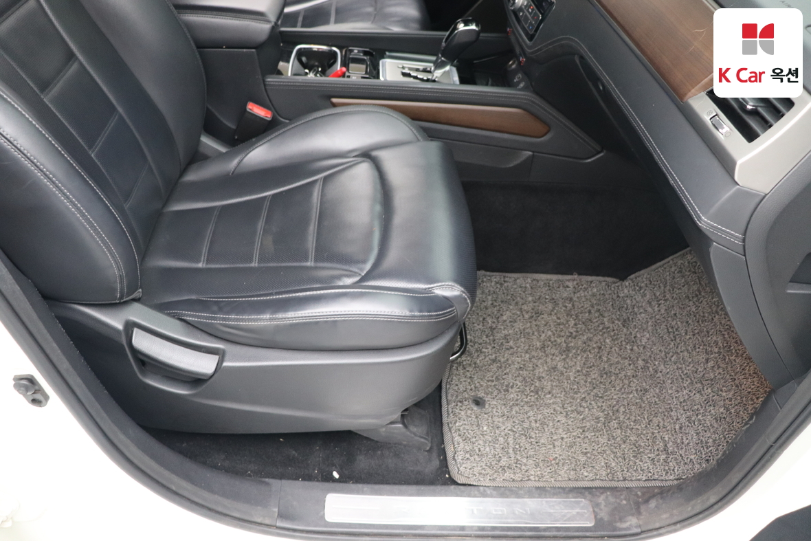 KG Mobility Rexton - 31