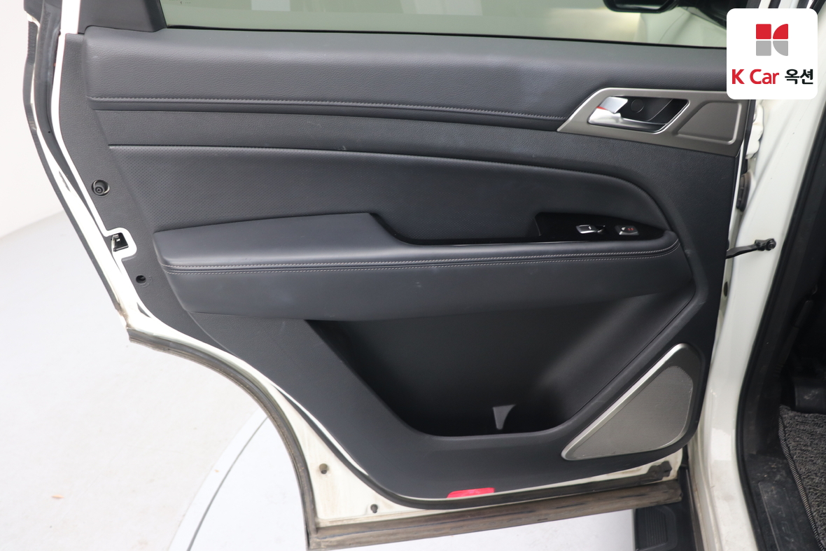KG Mobility Rexton - 23