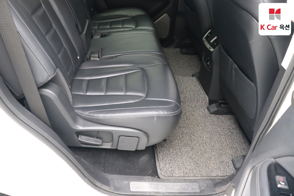KG Mobility Rexton - 29
