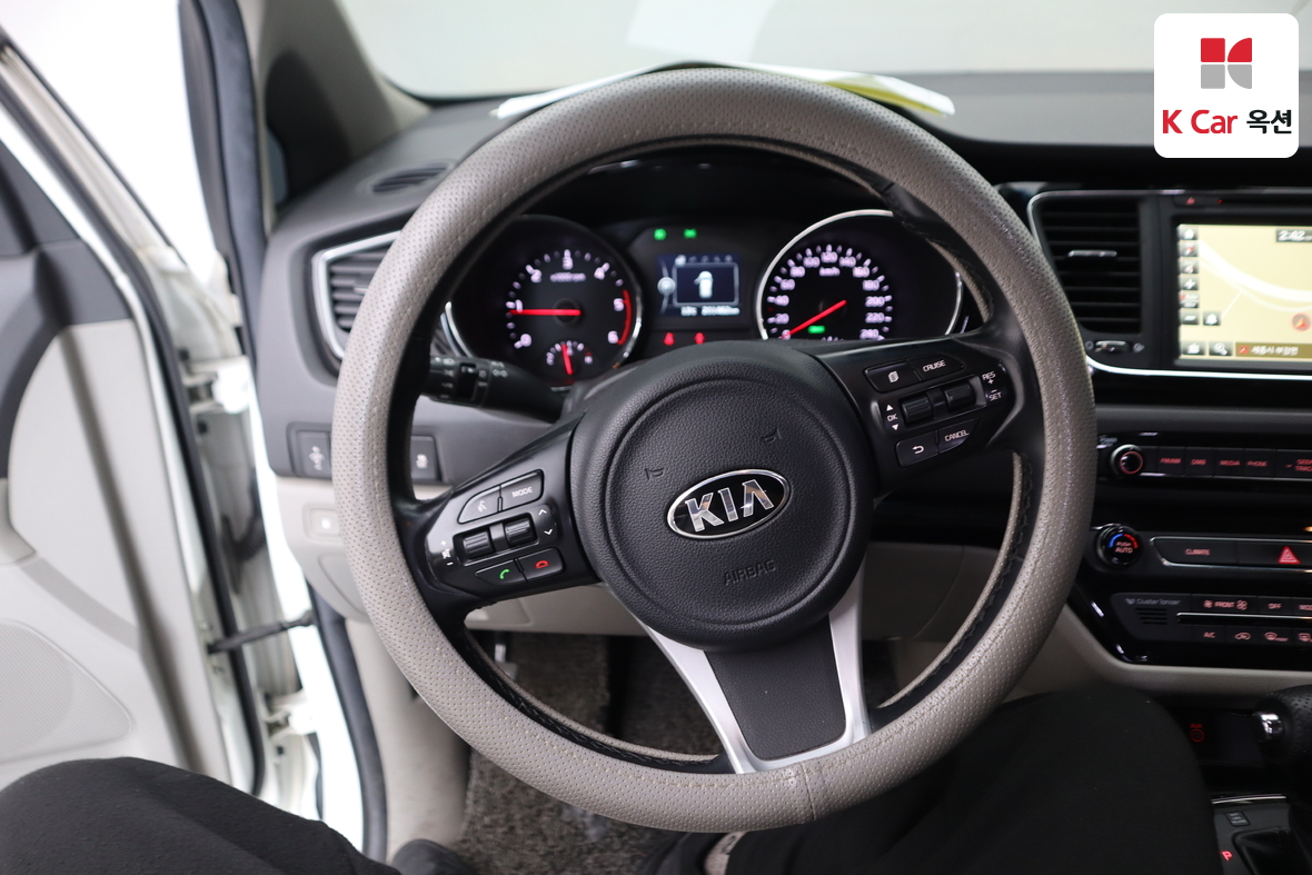 Kia New Carnival 2016 - Image 10