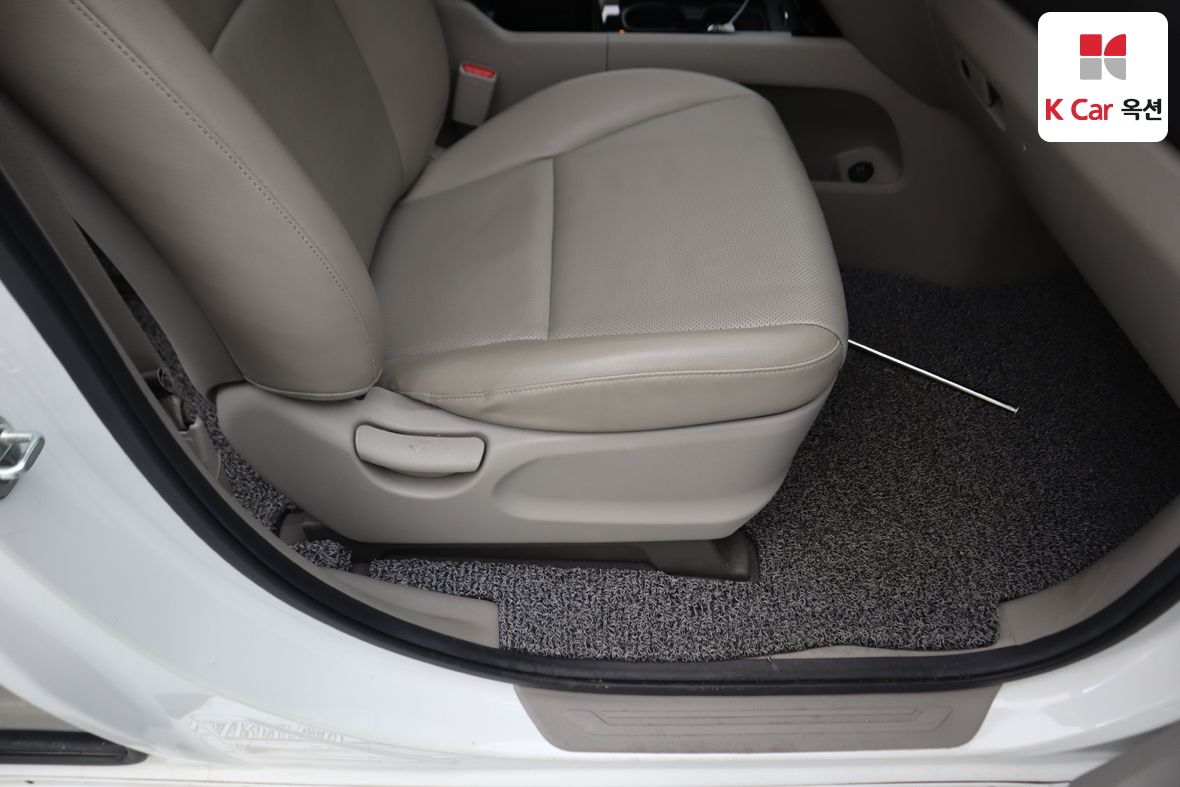Kia New Carnival 2016 - Image 31