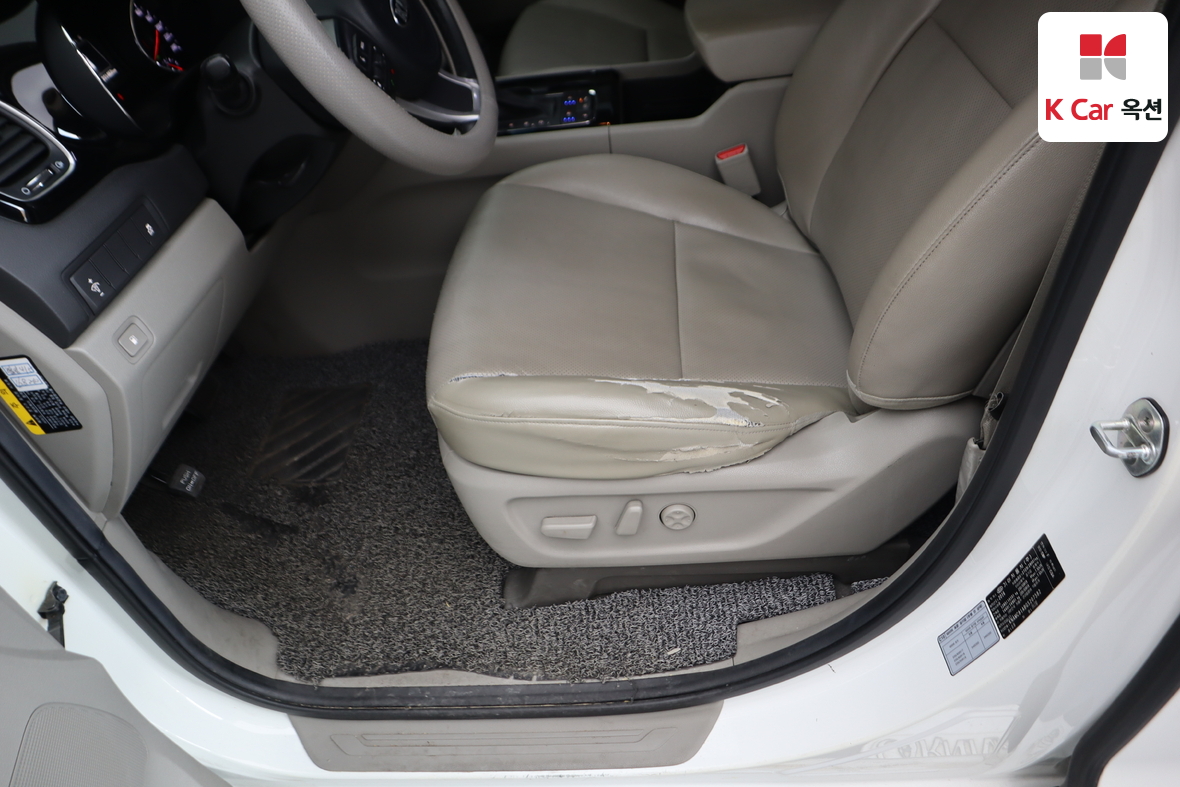 Kia New Carnival 2016 - Image 19