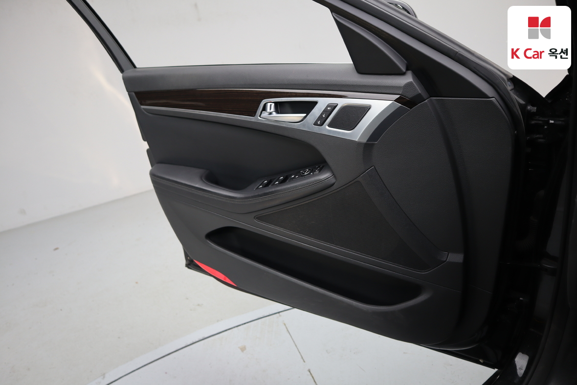 Genesis G80 2019 - Image 8