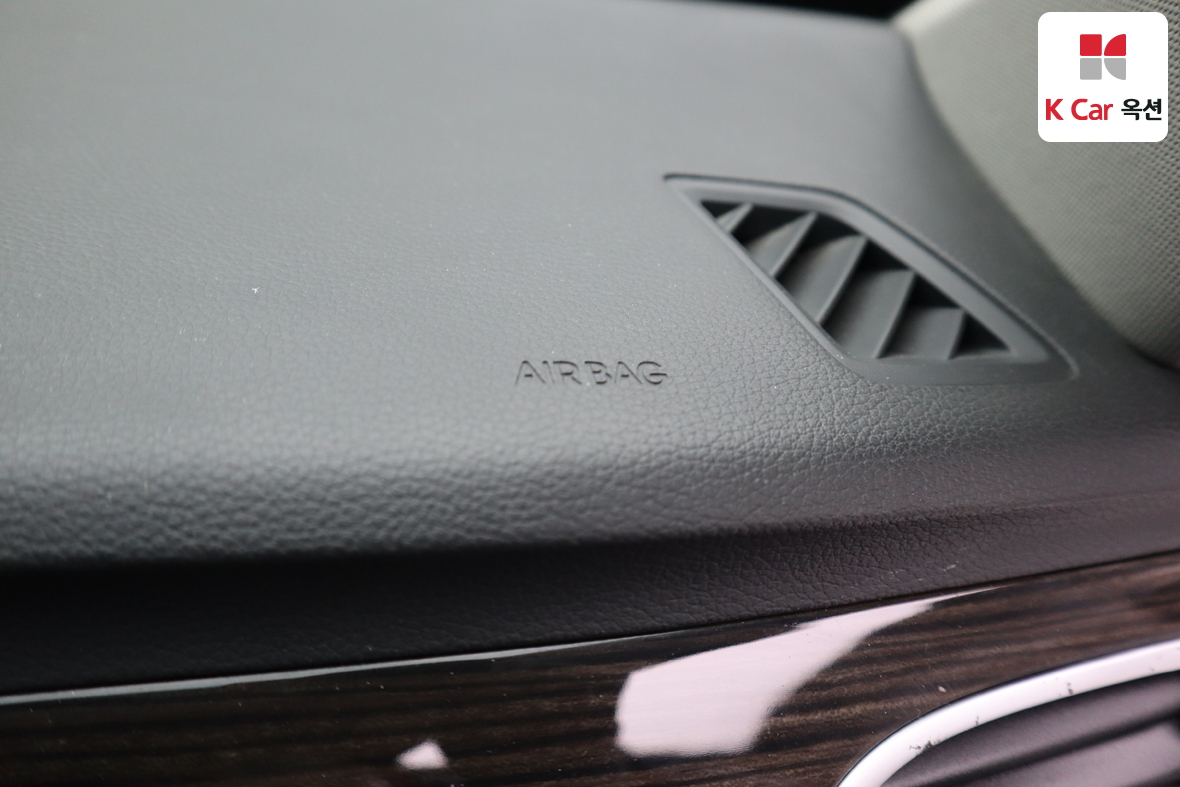 Genesis G80 2019 - Image 30