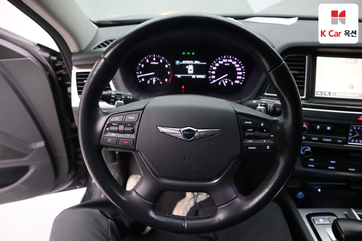 Genesis G80 2019 - Image 10