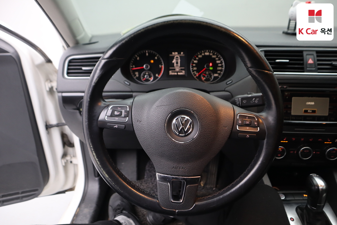 Volkswagen Jetta 2014 - Image 10