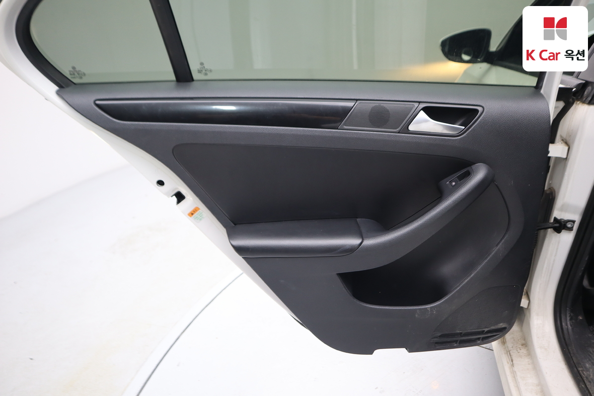 Volkswagen Jetta 2014 - Image 24