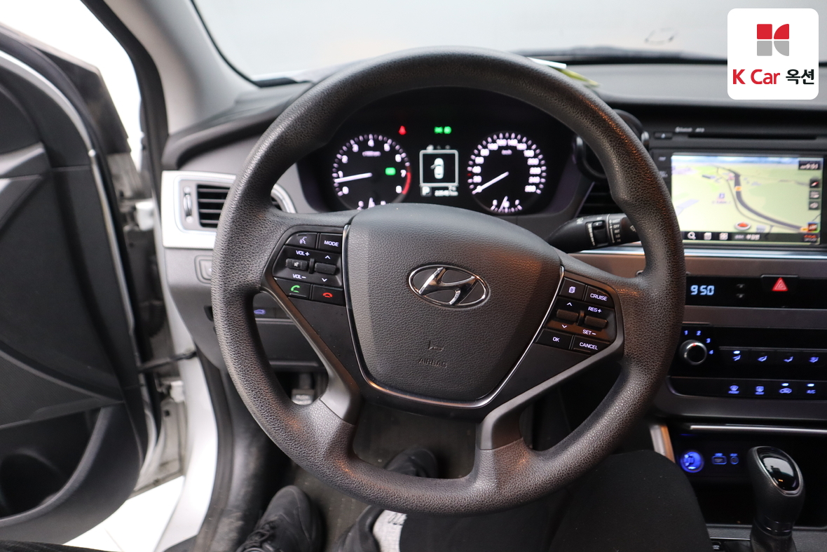 Hyundai Sonata 2015 - Image 10