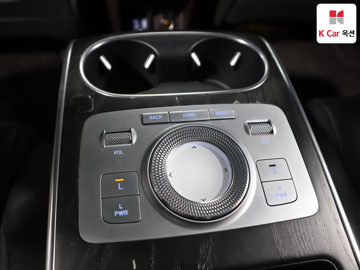 جينيسيس GV80 2023 - صورة 27