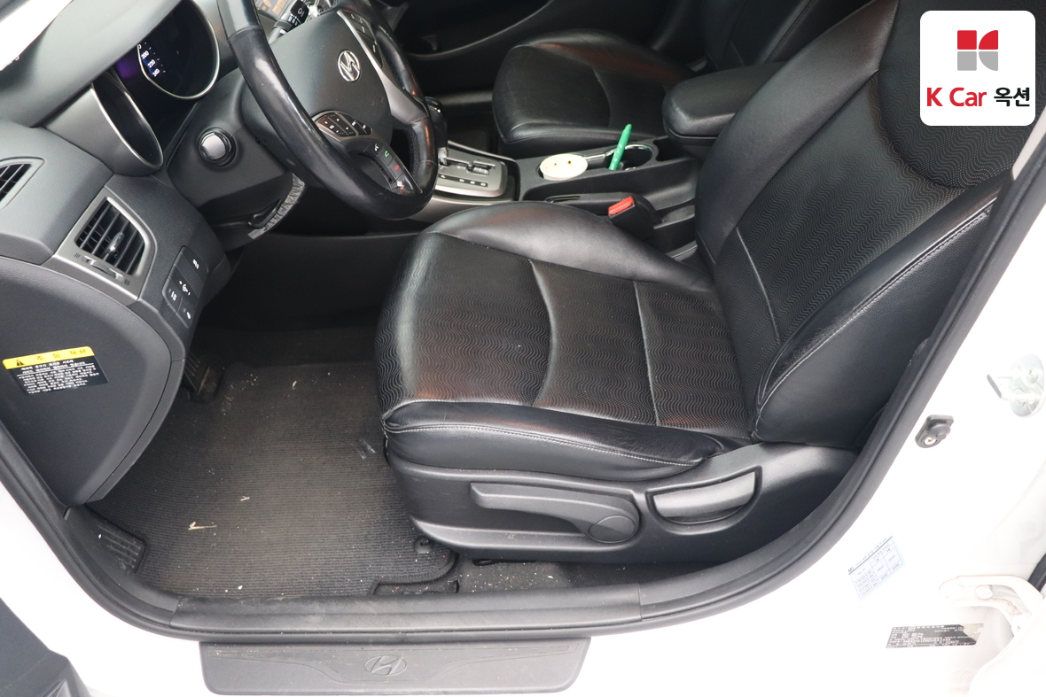 Hyundai Elantra 2013 - Image 19