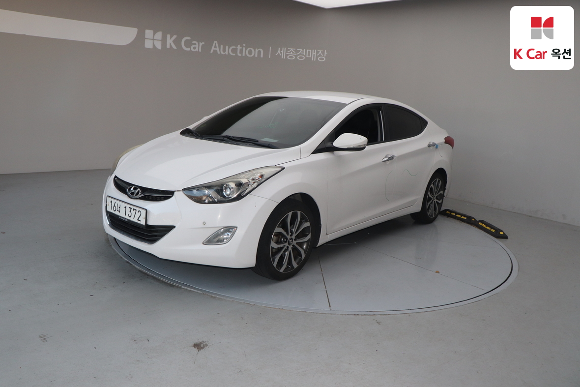 Hyundai Elantra 2013 - Image 1