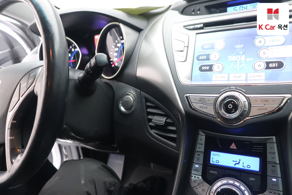 Hyundai Elantra 2013 - Image 11
