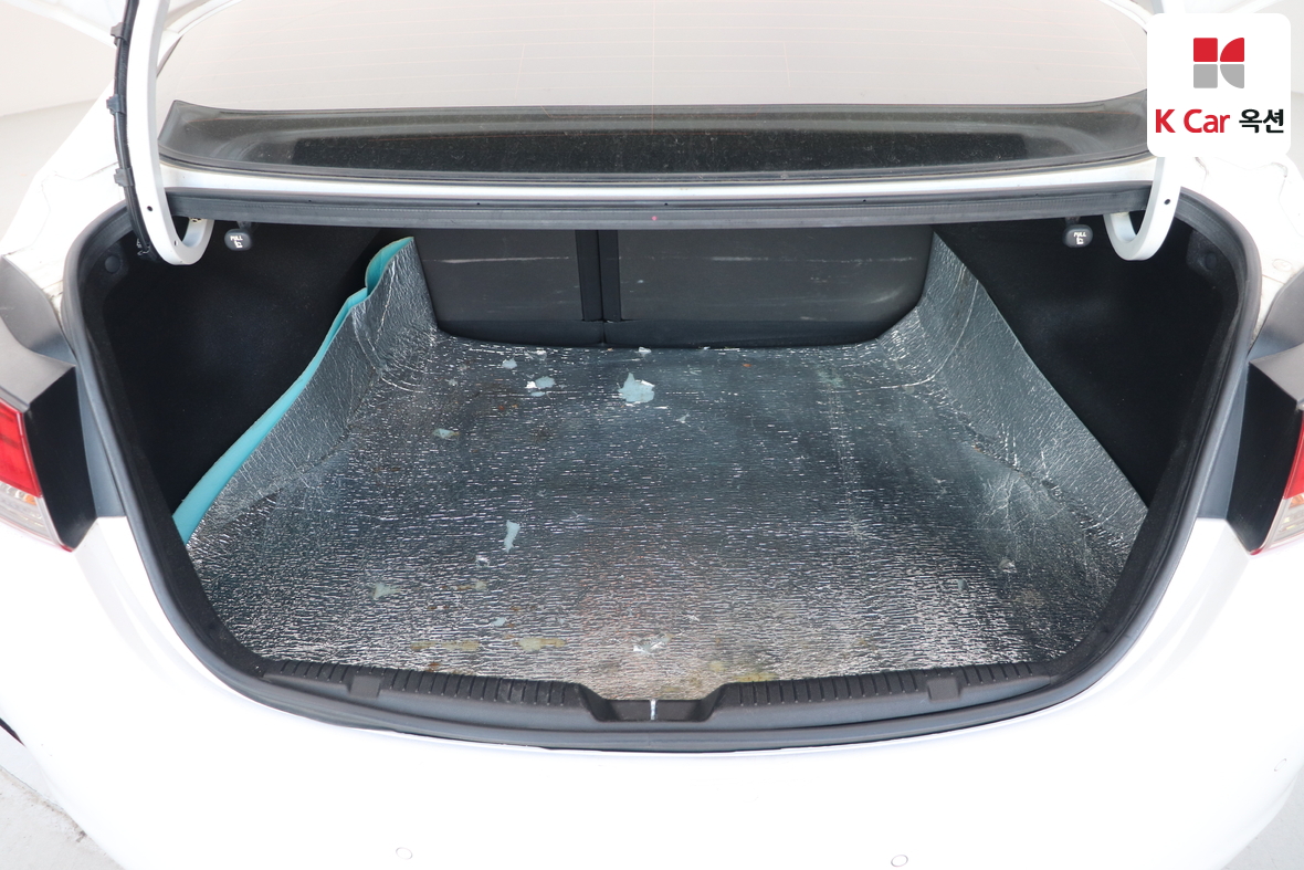 Hyundai Elantra 2013 - Image 24