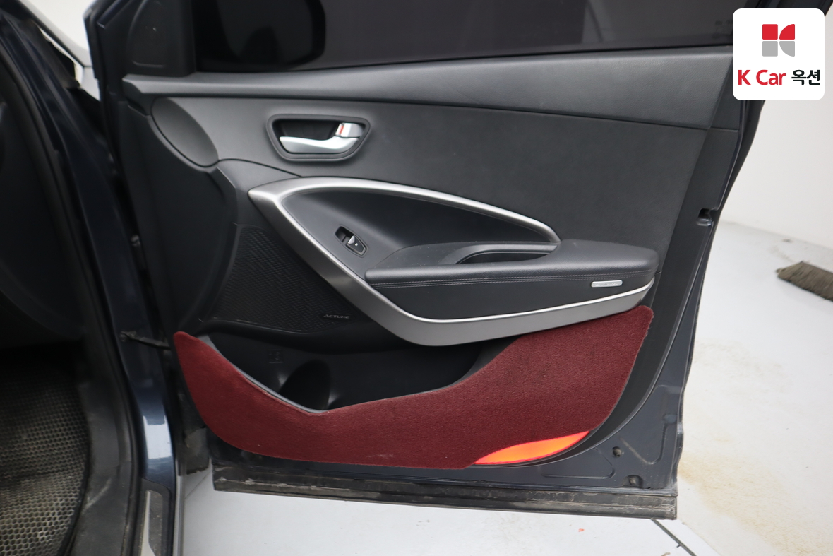 Hyundai Santa Fe 2015 - Image 30