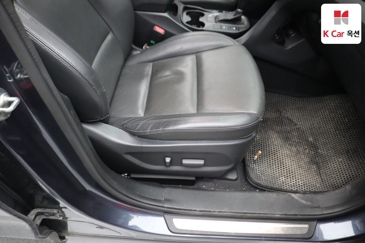 Hyundai Santa Fe 2015 - Image 31