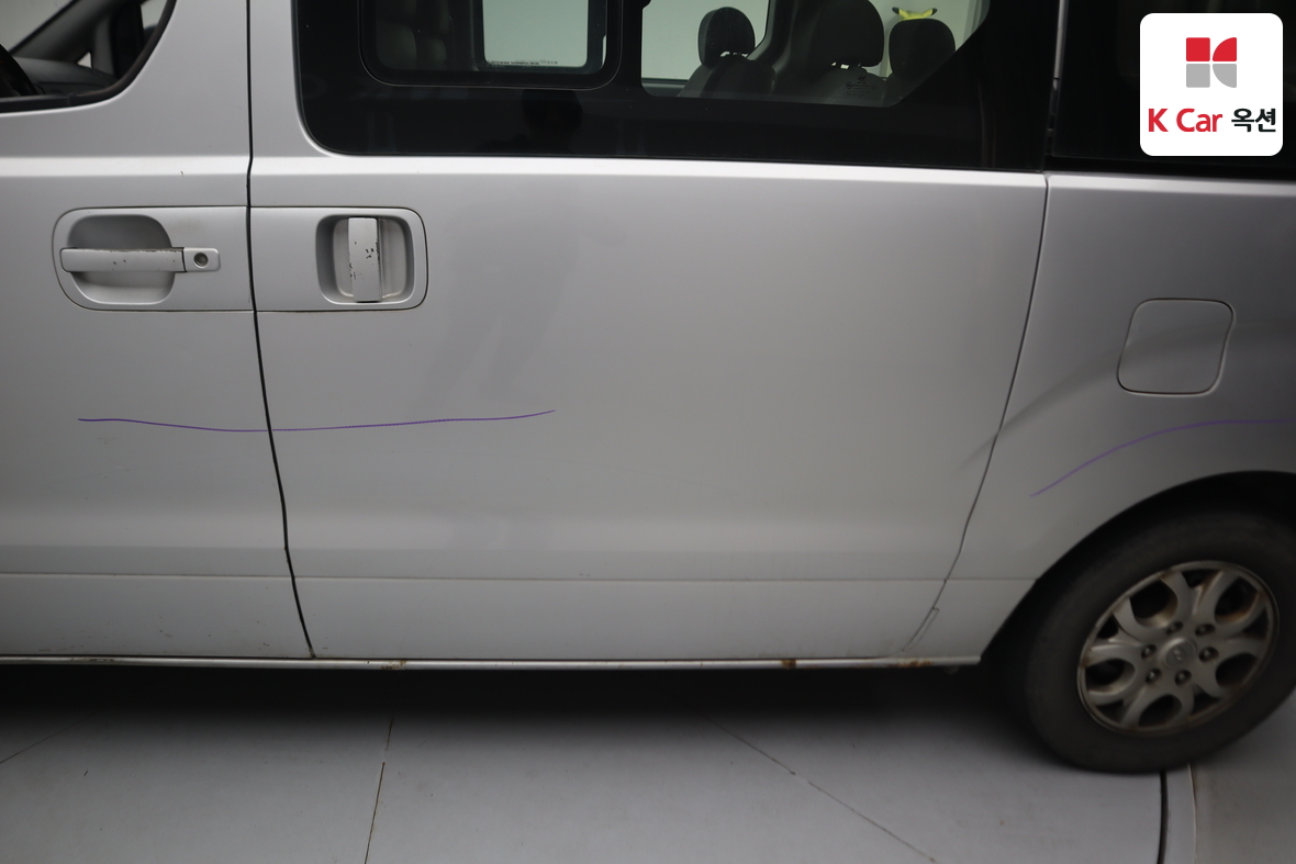 هيونداي جراند ستاريكس 2010 - صورة 38