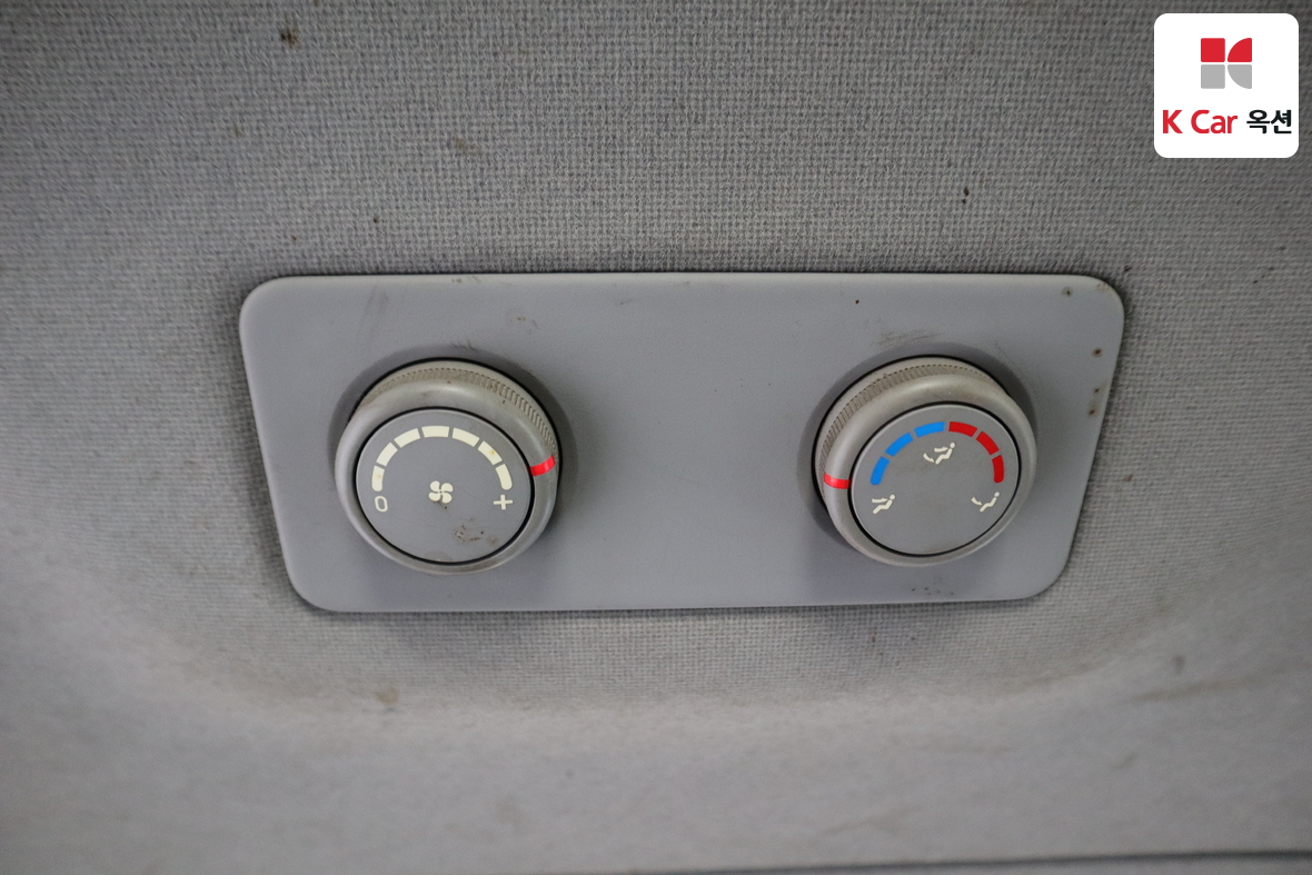 هيونداي جراند ستاريكس 2010 - صورة 21