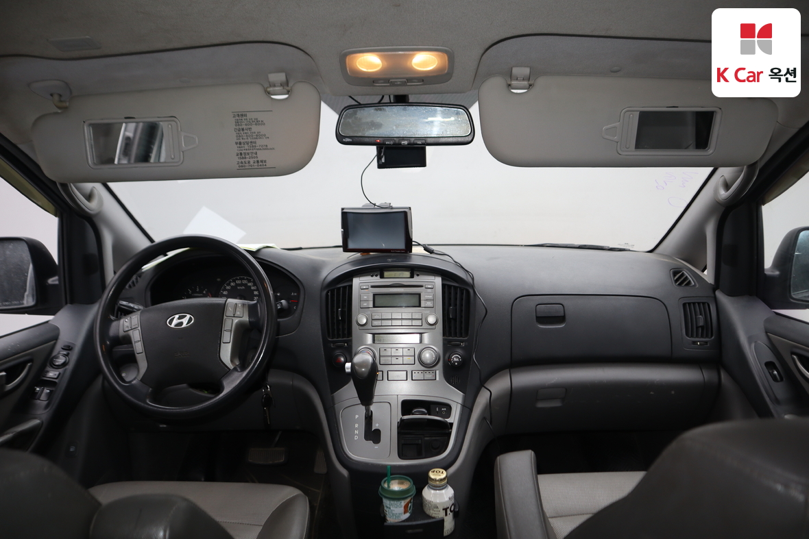 هيونداي جراند ستاريكس 2010 - صورة 3