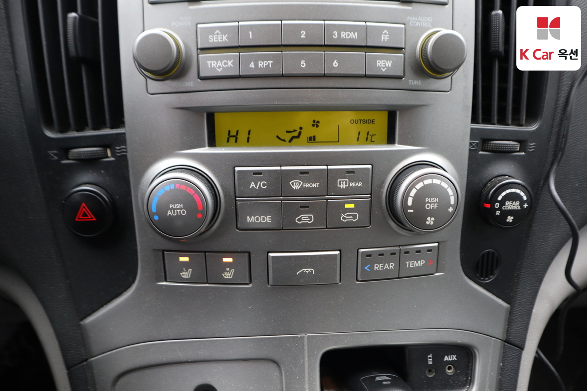 هيونداي جراند ستاريكس 2010 - صورة 14