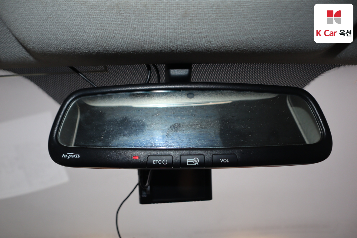 هيونداي جراند ستاريكس 2010 - صورة 12