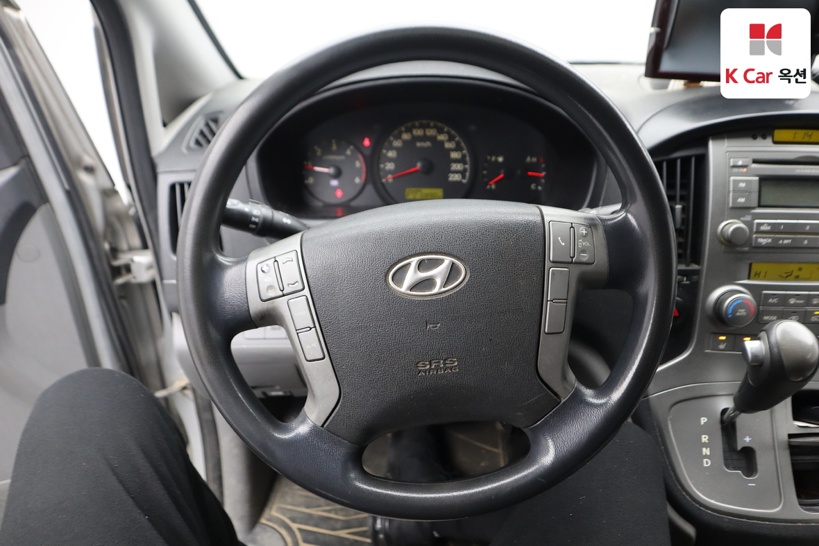 هيونداي جراند ستاريكس 2010 - صورة 10