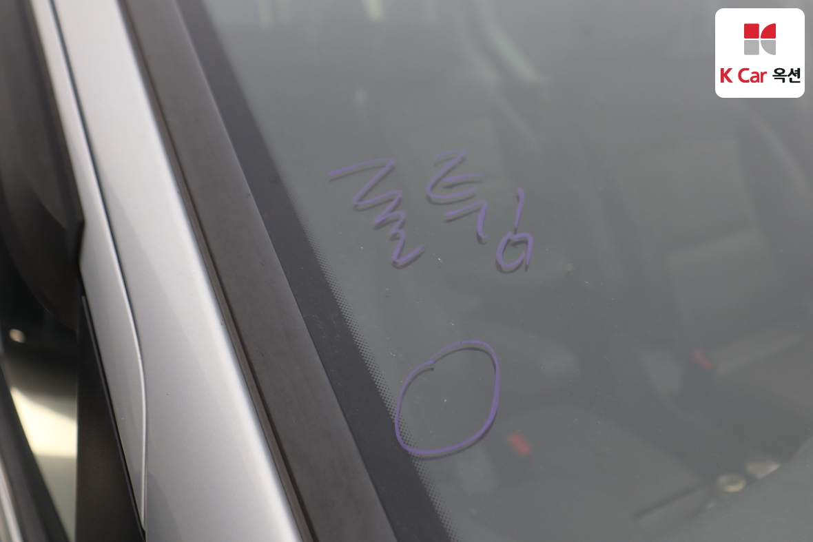 هيونداي جراند ستاريكس 2010 - صورة 29