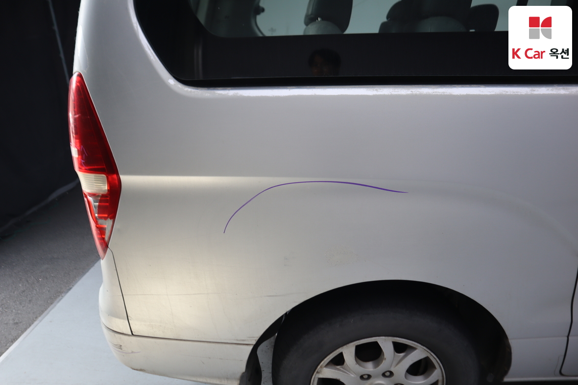 هيونداي جراند ستاريكس 2010 - صورة 44