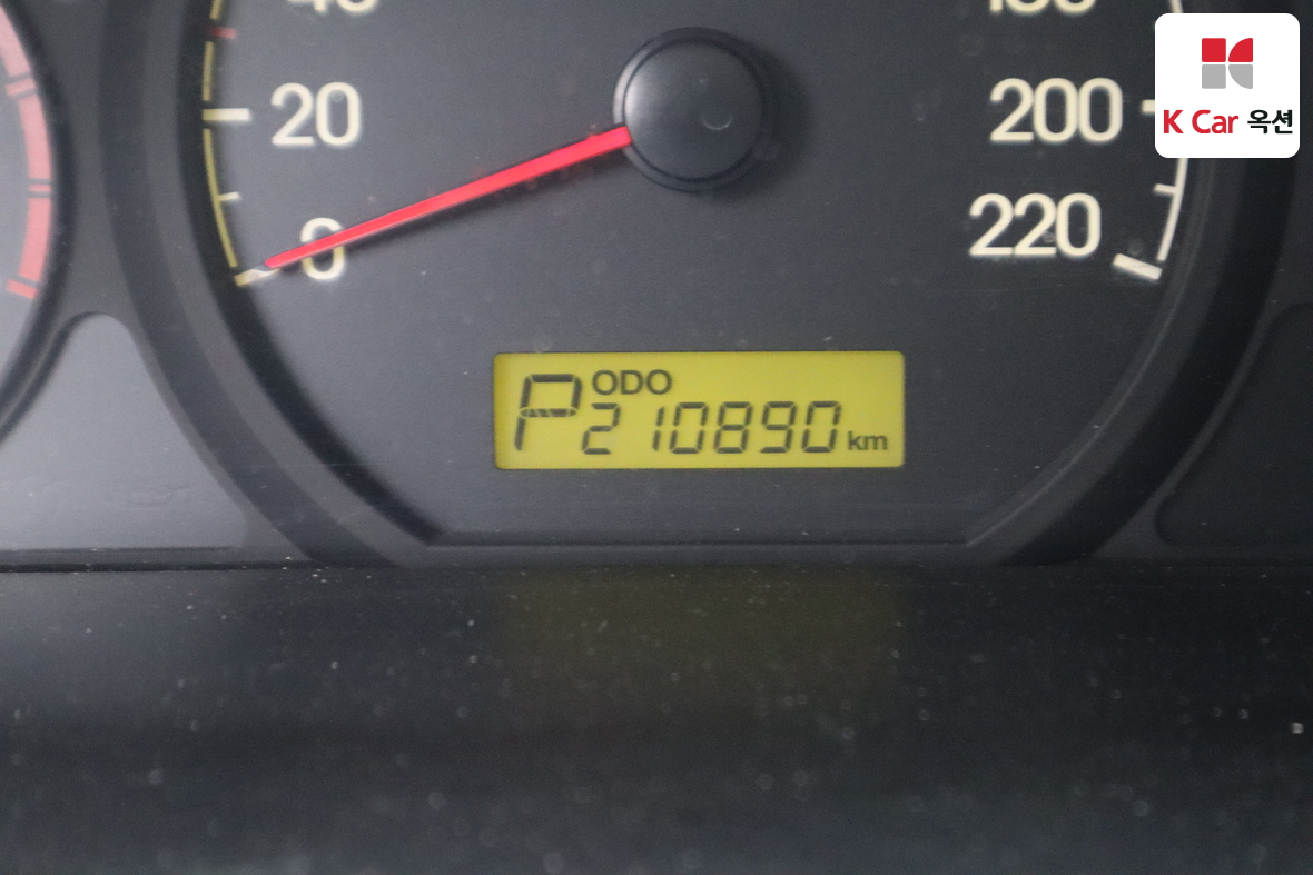 هيونداي جراند ستاريكس 2010 - صورة 4