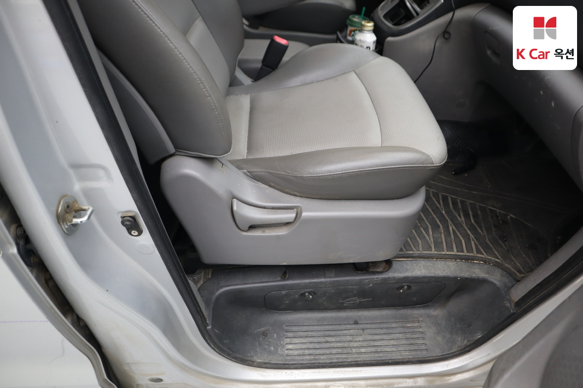 هيونداي جراند ستاريكس 2010 - صورة 26