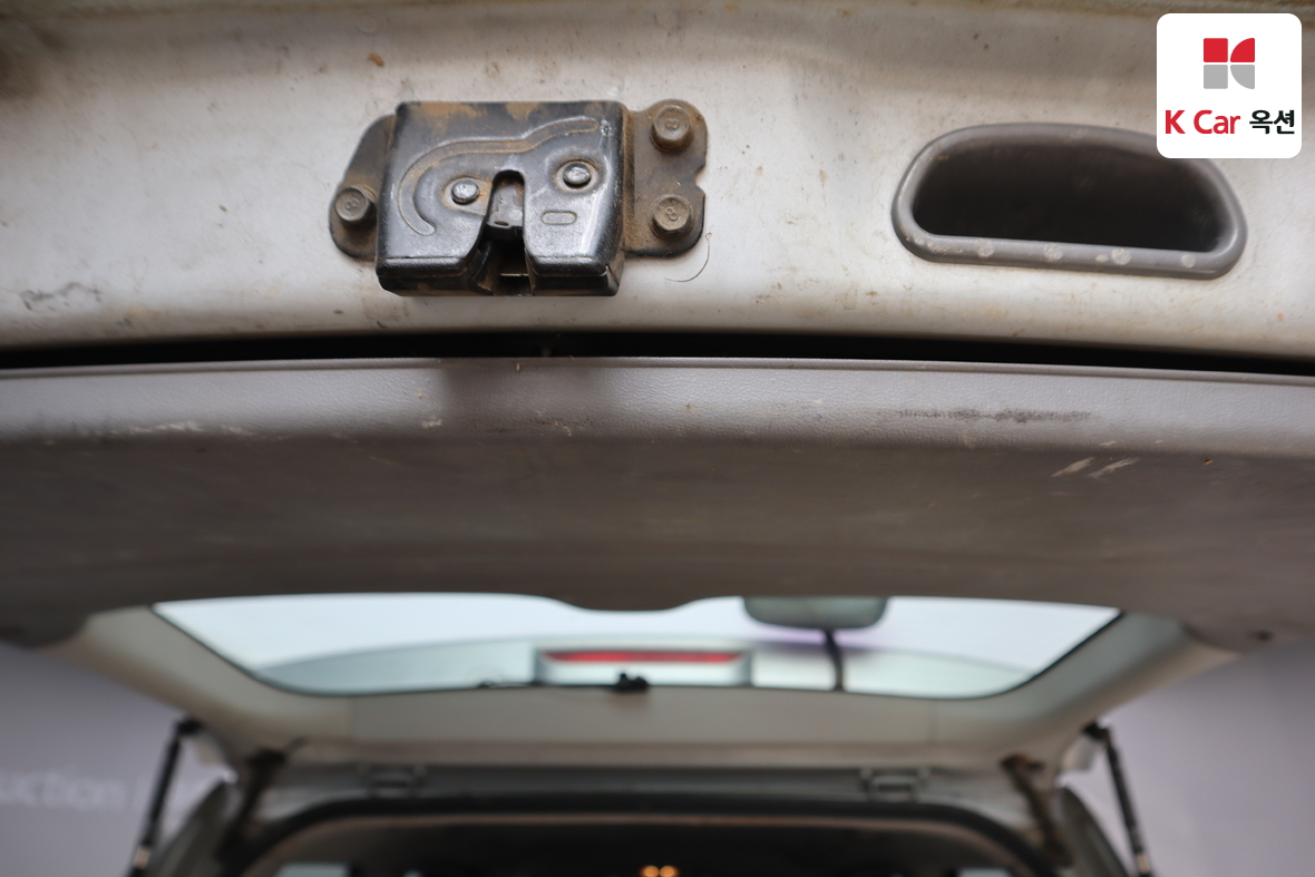 هيونداي جراند ستاريكس 2010 - صورة 23