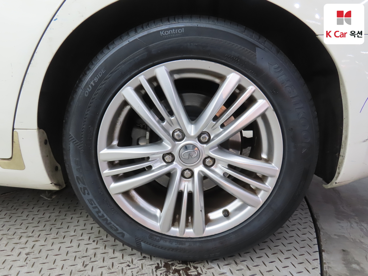 NISSAN 인피니티 G25 - 50