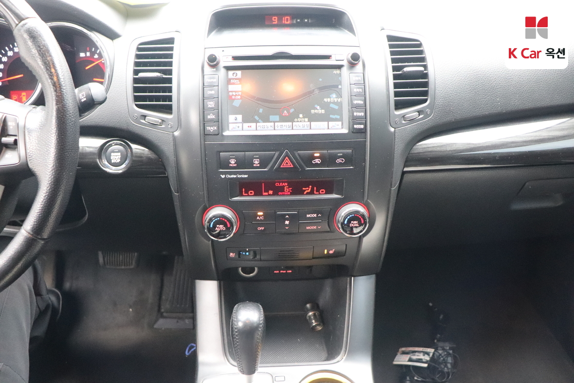 Kia Sorento 2010 - Image 6