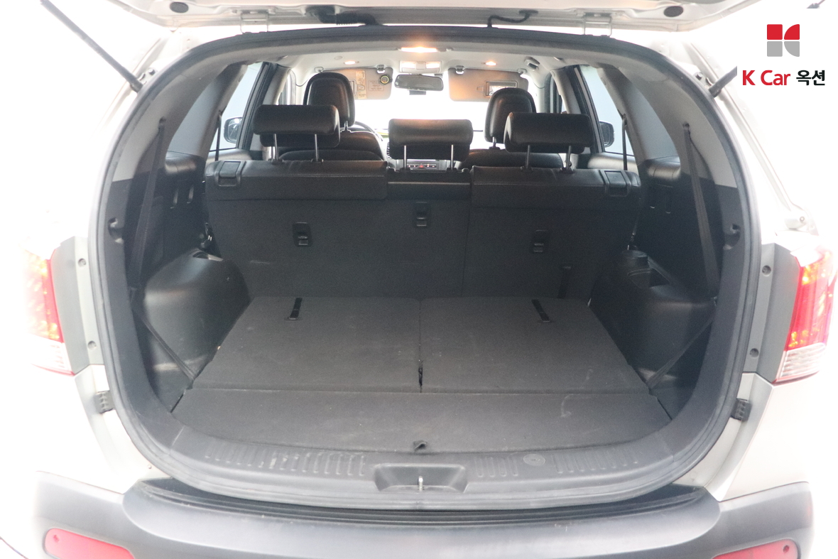 Kia Sorento 2010 - Image 25