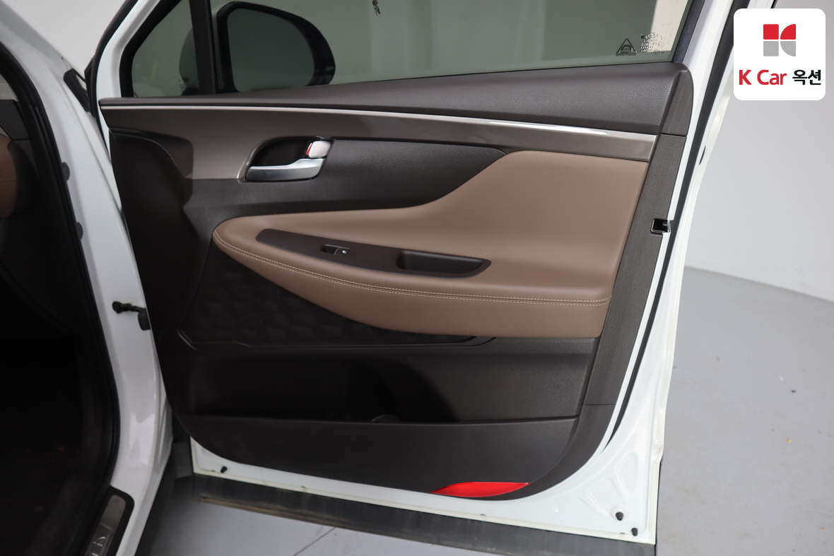 Hyundai Santa Fe 2019 - Image 33