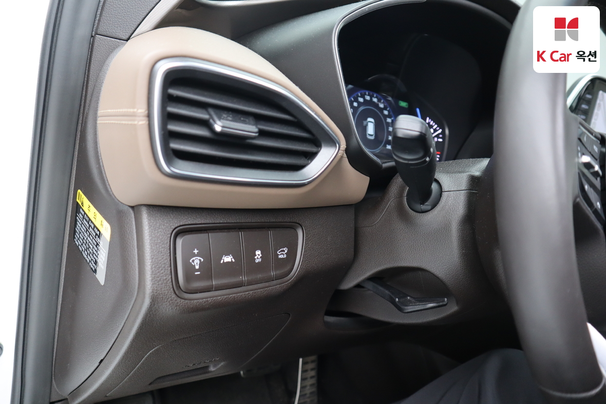 Hyundai Santa Fe 2019 - Image 9
