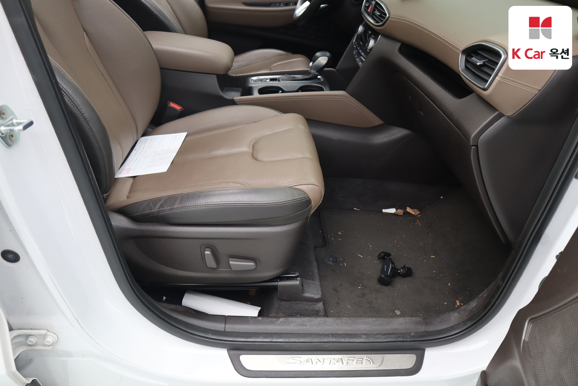 Hyundai Santa Fe 2019 - Image 34