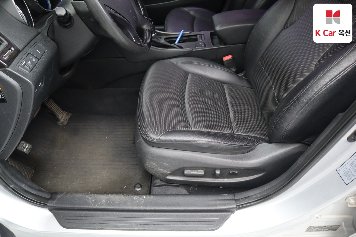 Hyundai Sonata 2012 - Image 19