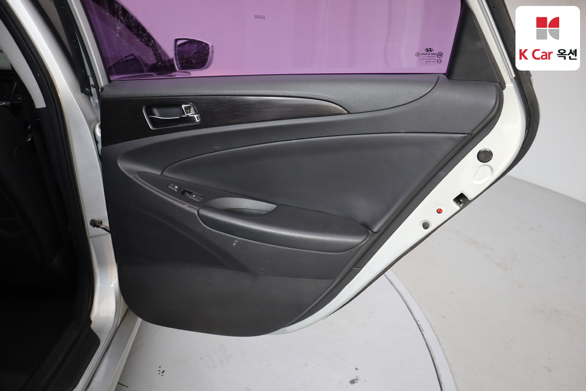 Hyundai Sonata 2012 - Image 26