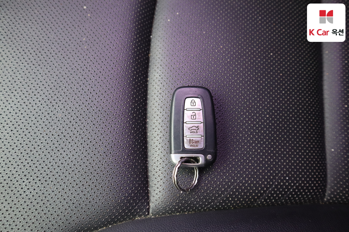Hyundai Sonata 2012 - Image 17