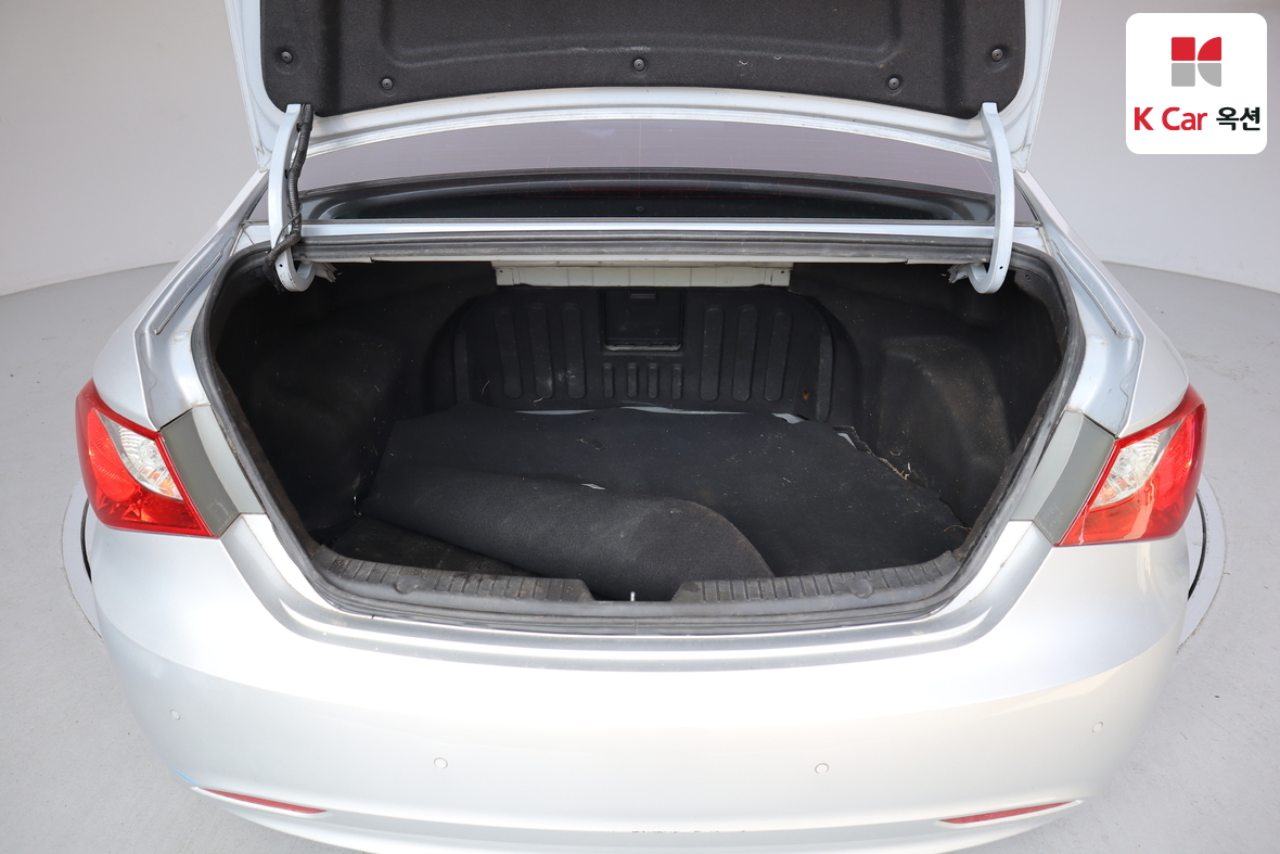 Hyundai Sonata 2012 - Image 24