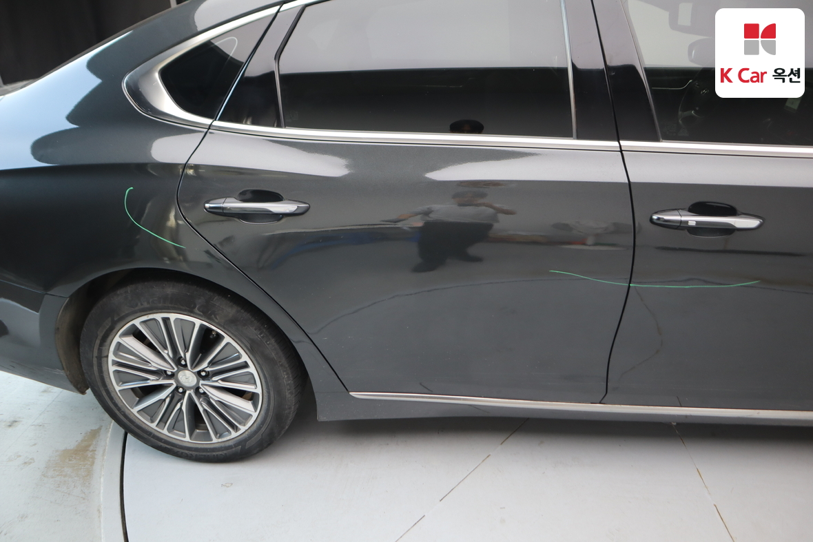 Hyundai AZERA 2019 - Image 40