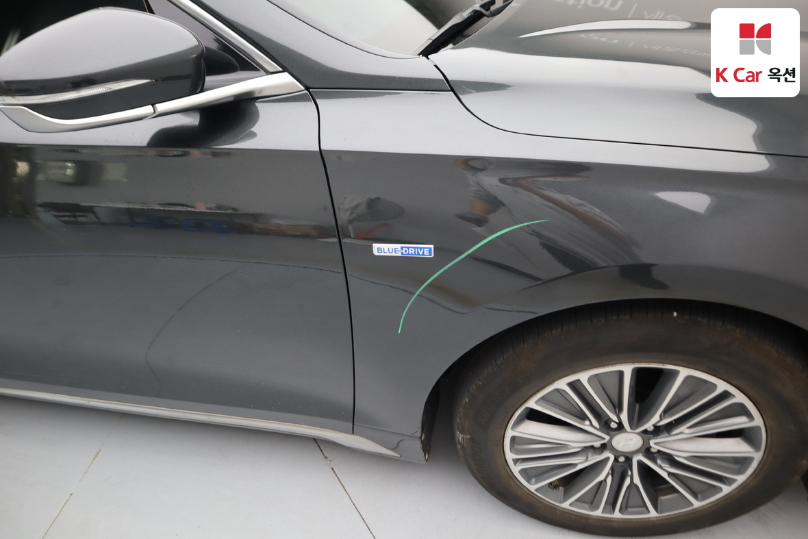 Hyundai AZERA 2019 - Image 41