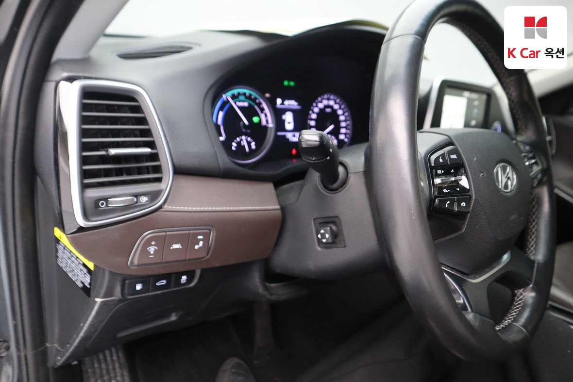 Hyundai AZERA 2019 - Image 9