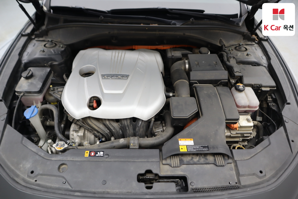 Hyundai AZERA 2019 - Image 32